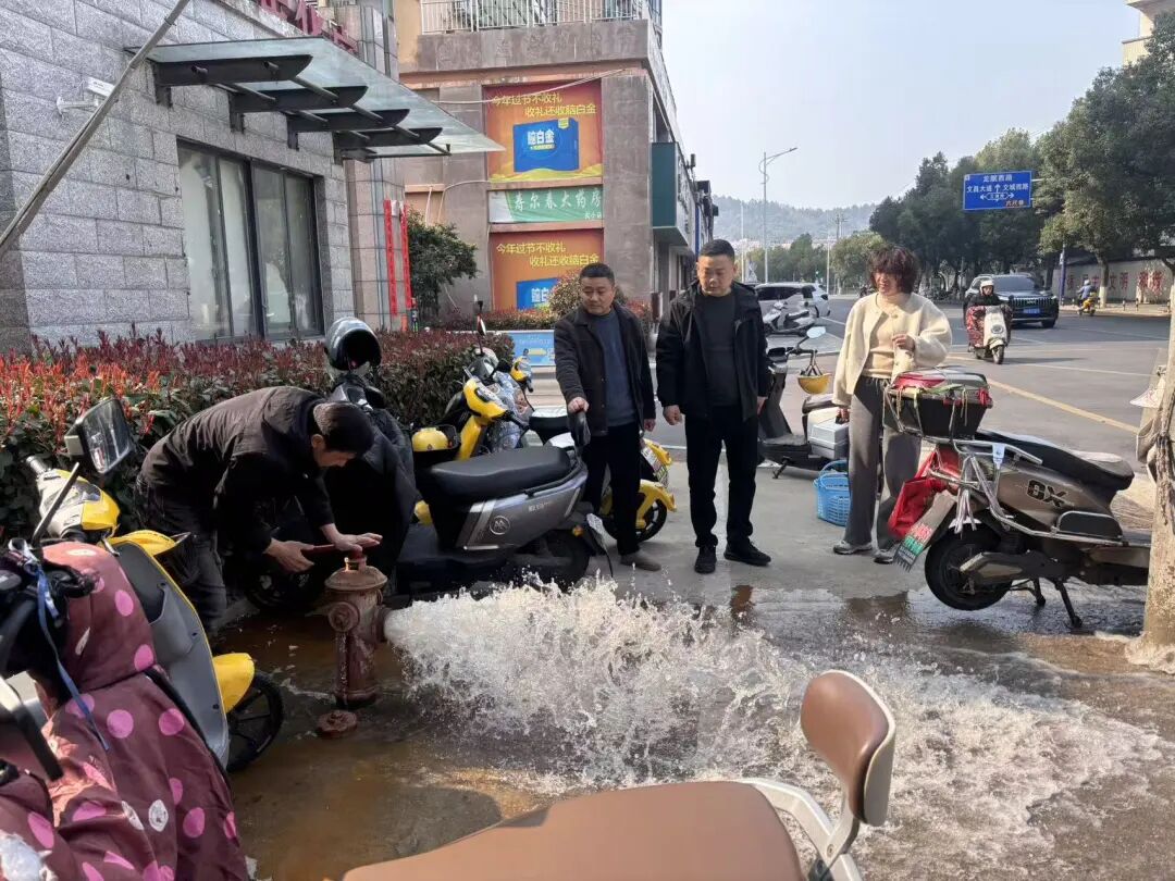 精准冲刷，守护清流——市OG视讯集团多措并举提升区域水质